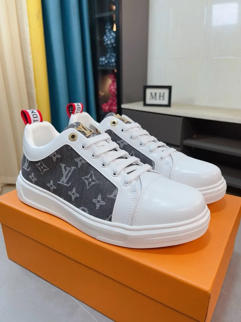 Men's shoes💰400🌹🌹[LV]🌹High-end men's shoes brand: Official website 1:1 Latest masterpiece: The upper is made of Italian imported first-layer cowhide with special materials➕Full genuine leather lining🔥, making walking more convenient and comfortable! Exclusive new style, stunning work [color]! Create a fashionable personality to set off your uniqueness! A must-have for trendy men! Classic🔥Number: 38-44